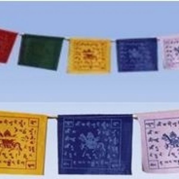 Reiki | Johan | Leeuwarden | reikipraktijk-kinyoubi.nl | Tibetaanse gebedsvlaggetjes  | 
